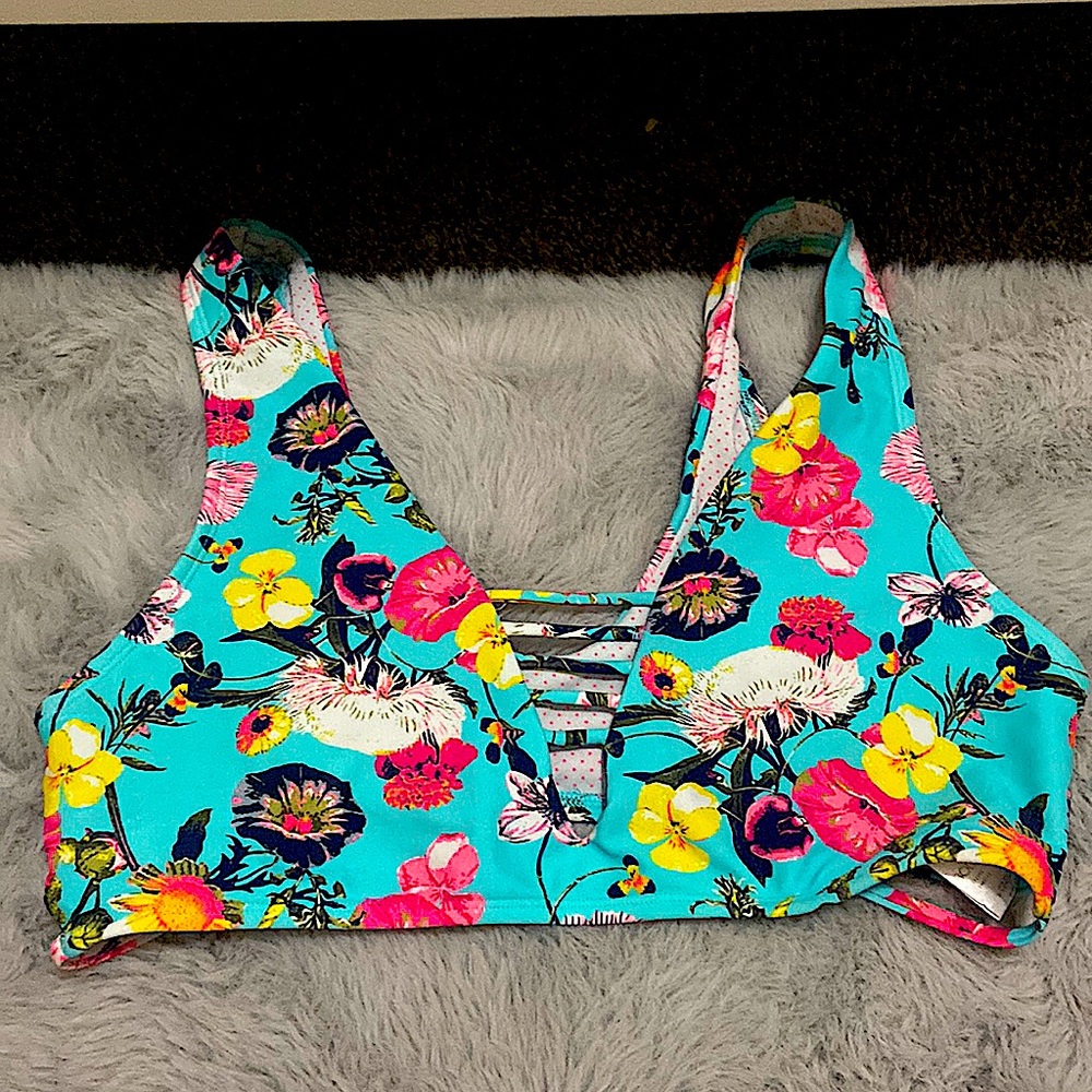 Bathing suit top